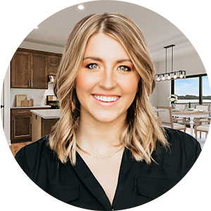 KC Agent Image Full BG Emilie 300x300 2