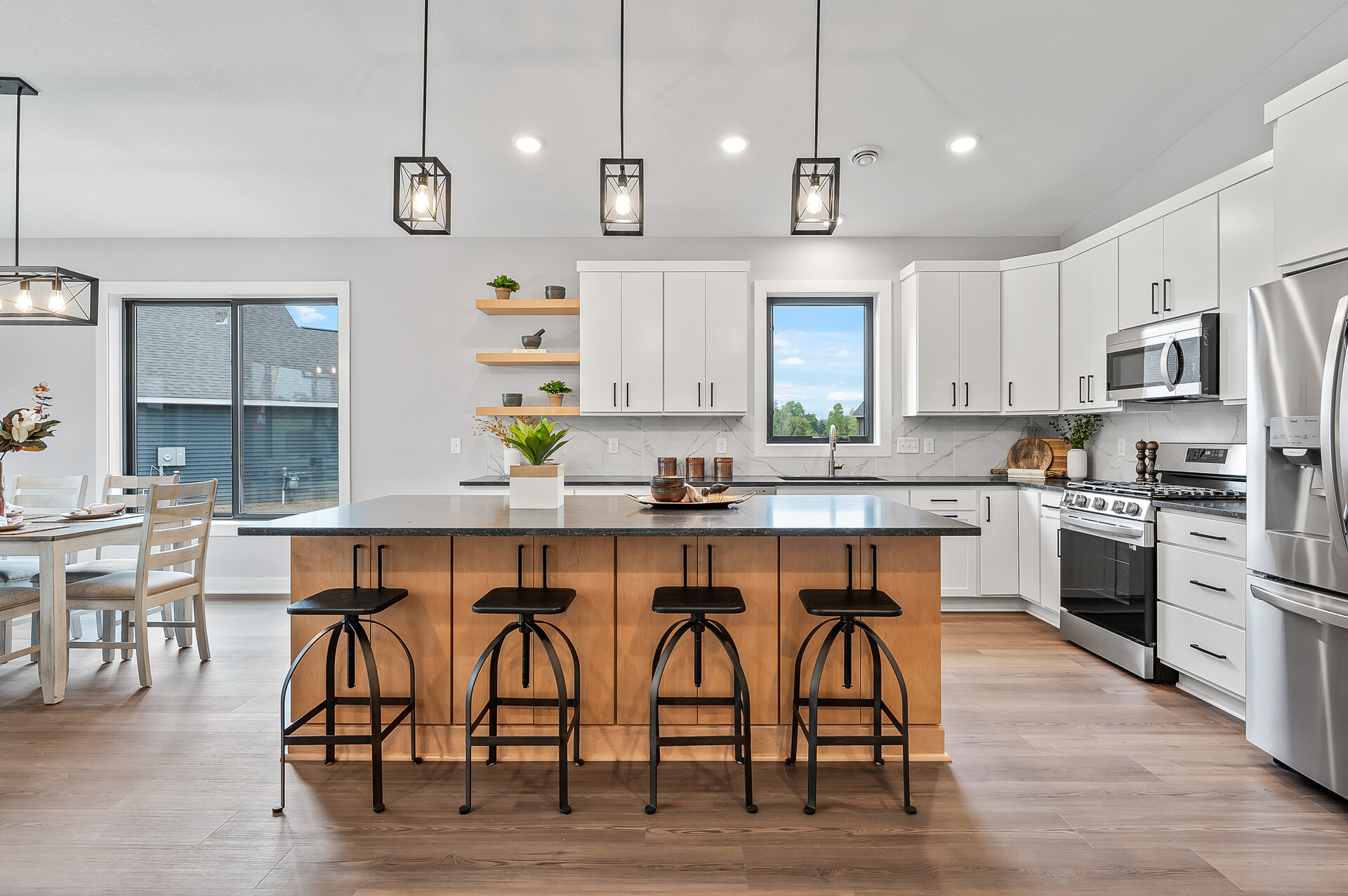 08_31654_Newport8_mls