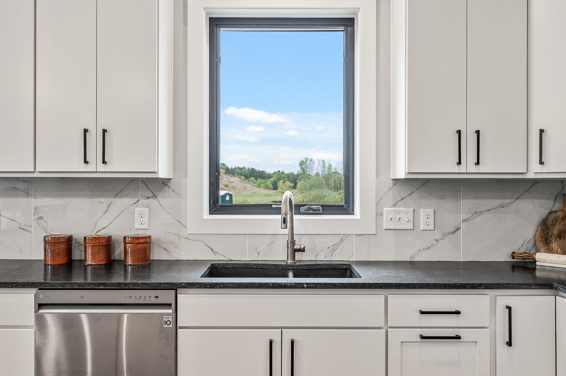 16_31654_Newport16_mls