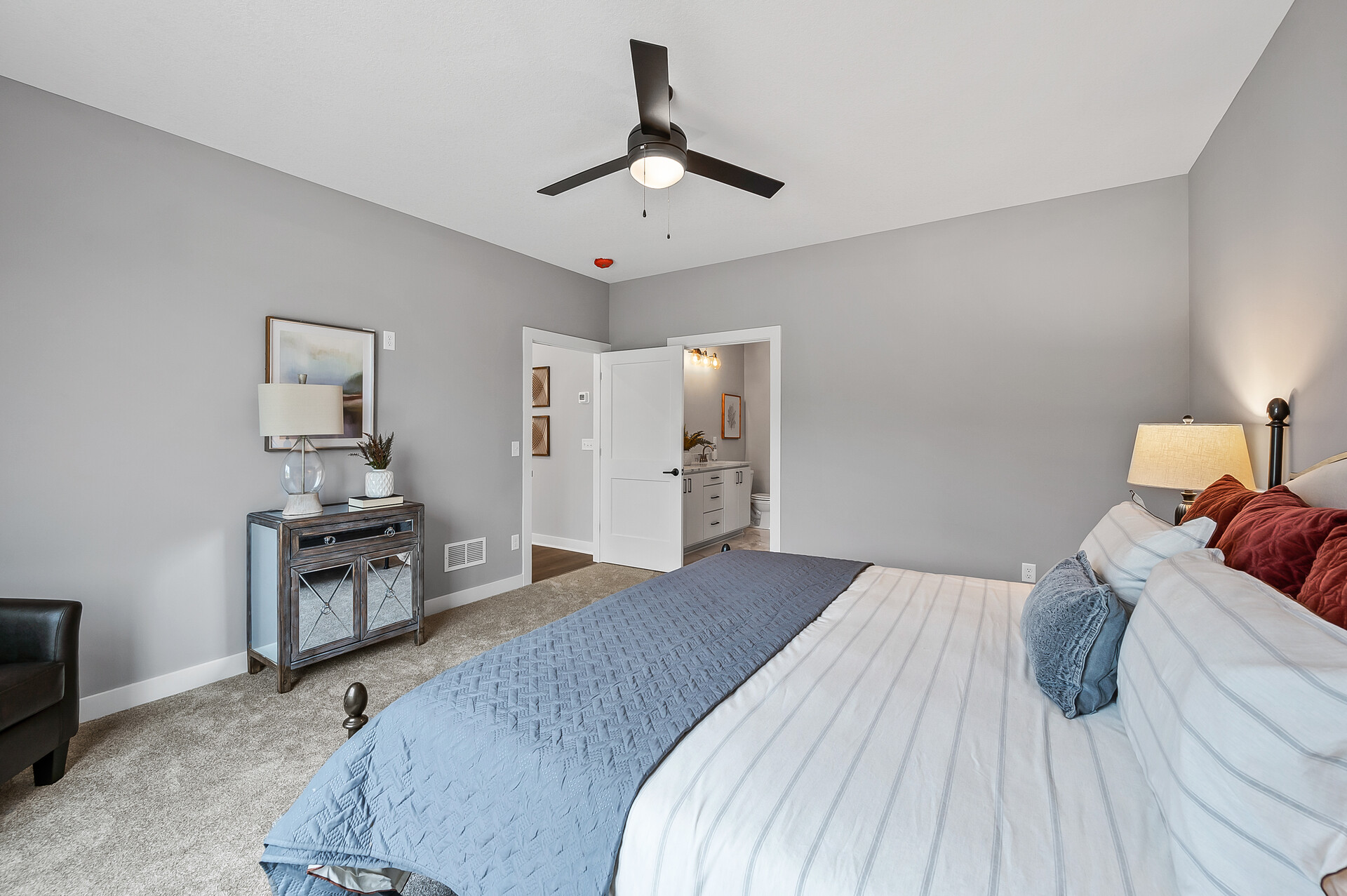 30_31654_Newport30_mls