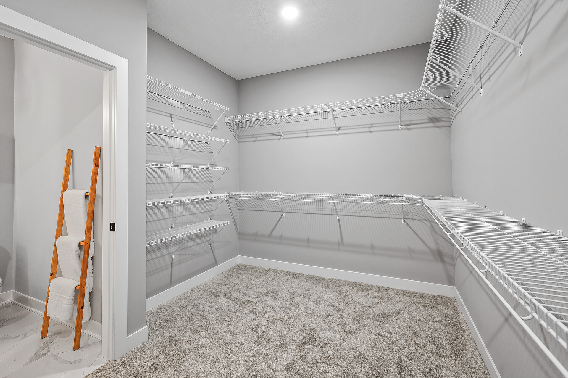 36_31654_Newport36_mls