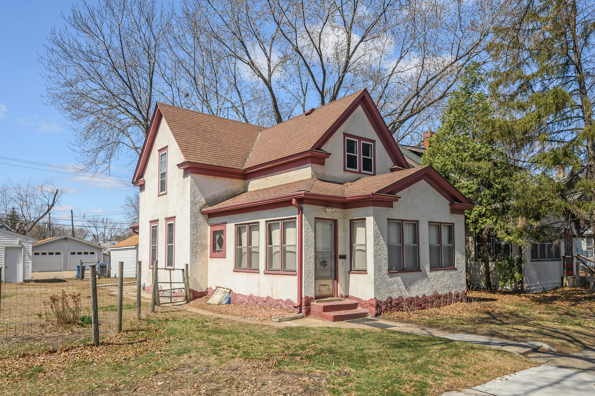 01 1214 Lincoln St NE1 mls