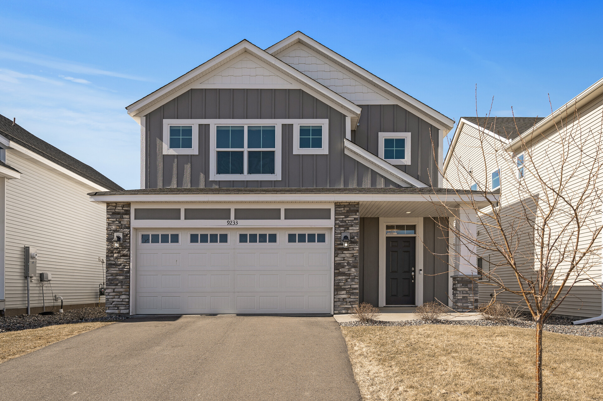 03 9233 27th St NE3 mls