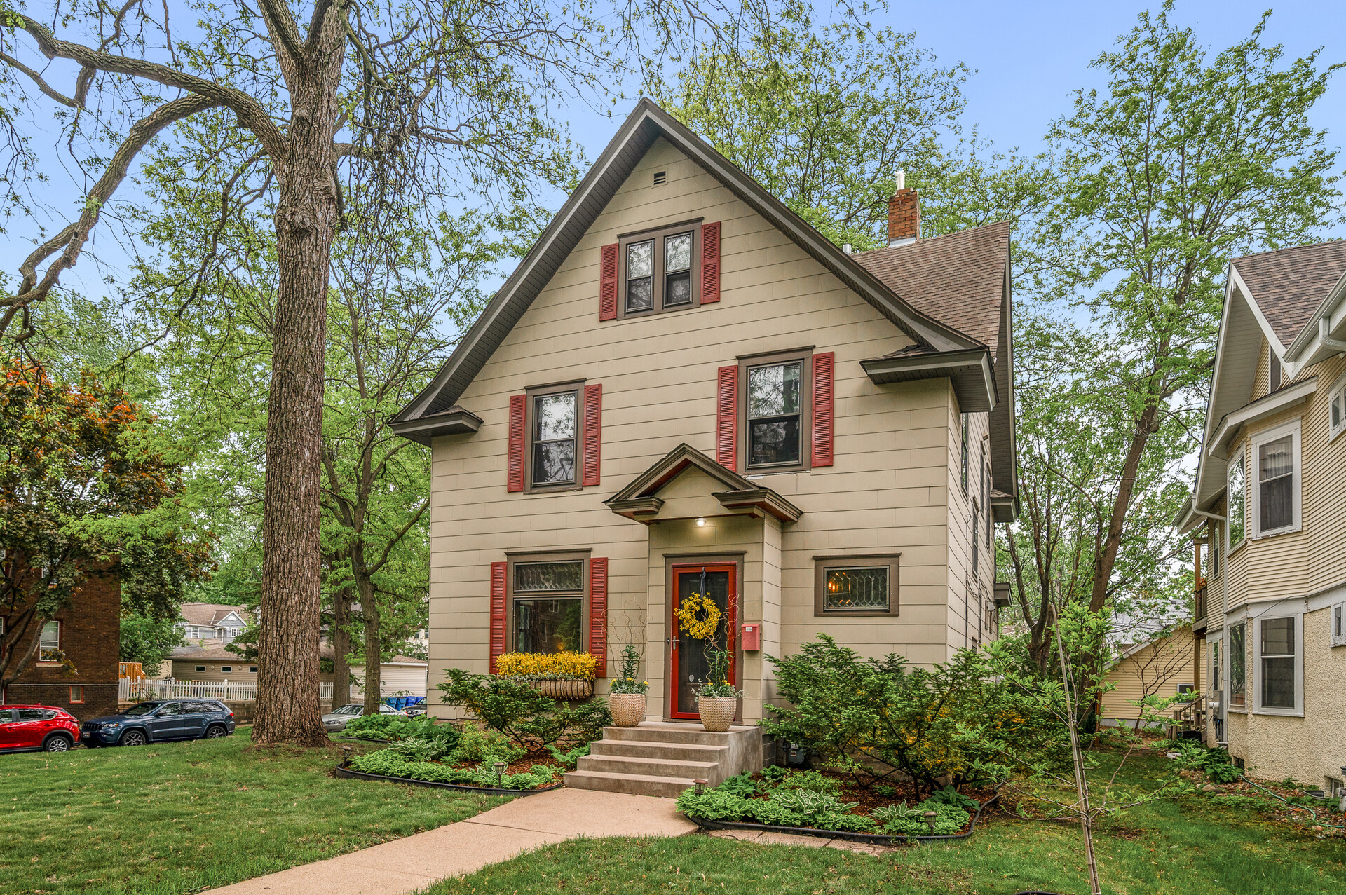 01 1670 Ashland Avenue2 mls