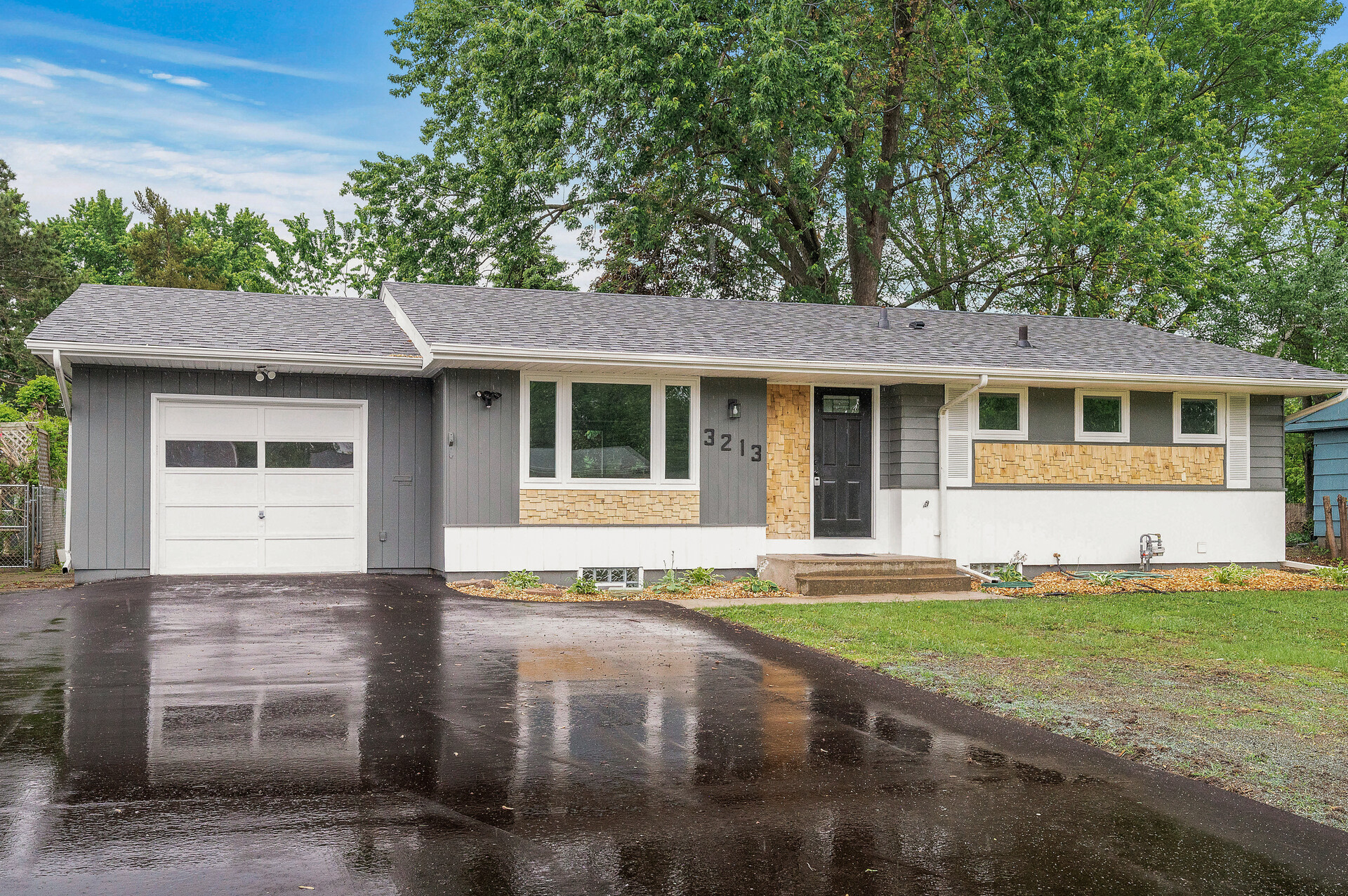 01 3213 63rd Ave N1 mls