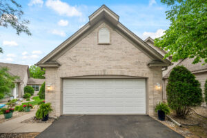 02_11939_Tiffany2_mls