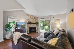 09_11939_Tiffany9_mls