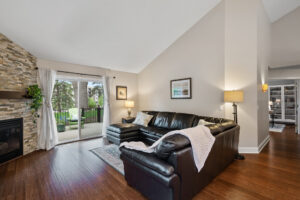 10_11939_Tiffany10_mls