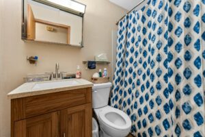 19 - 310 Holmes Avev