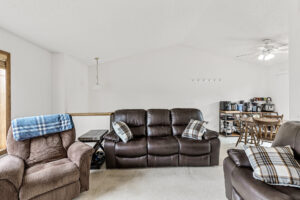 19_1980_Downing_Ave19_mls