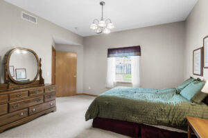 28_12_3rd_St_NW28_mls