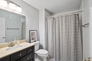 32_11939_Tiffany32_mls