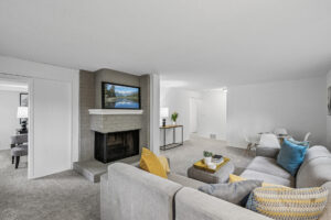 33_135_W_Eagle_Lake_Dr32_mls