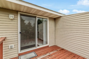 39_1980_Downing_Ave39_mls