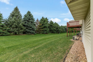 44_1980_Downing_Ave44_mls