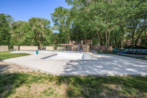 53_135_Eagle_Lake2_mls