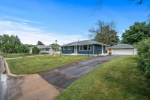 01_7206_June_Ave_N1_mls