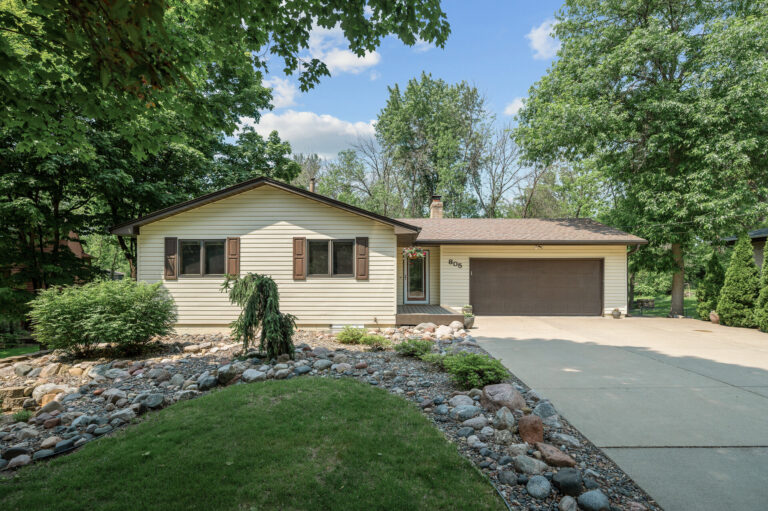 01 805 Ithaca Ln N3 mls 1