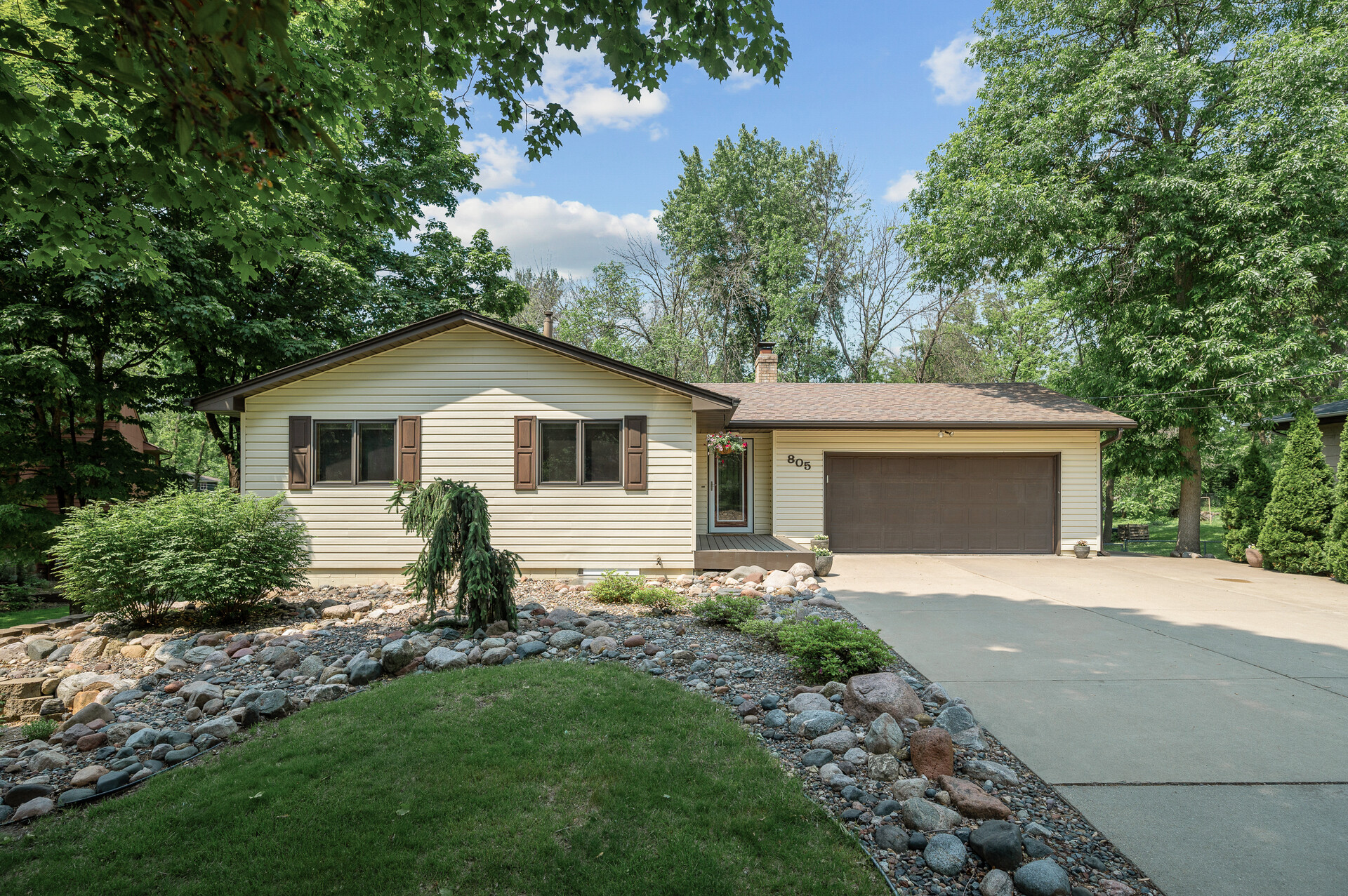 01 805 Ithaca Ln N3 mls 1