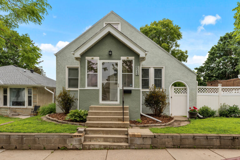 02 6049 Wentworth2 mls