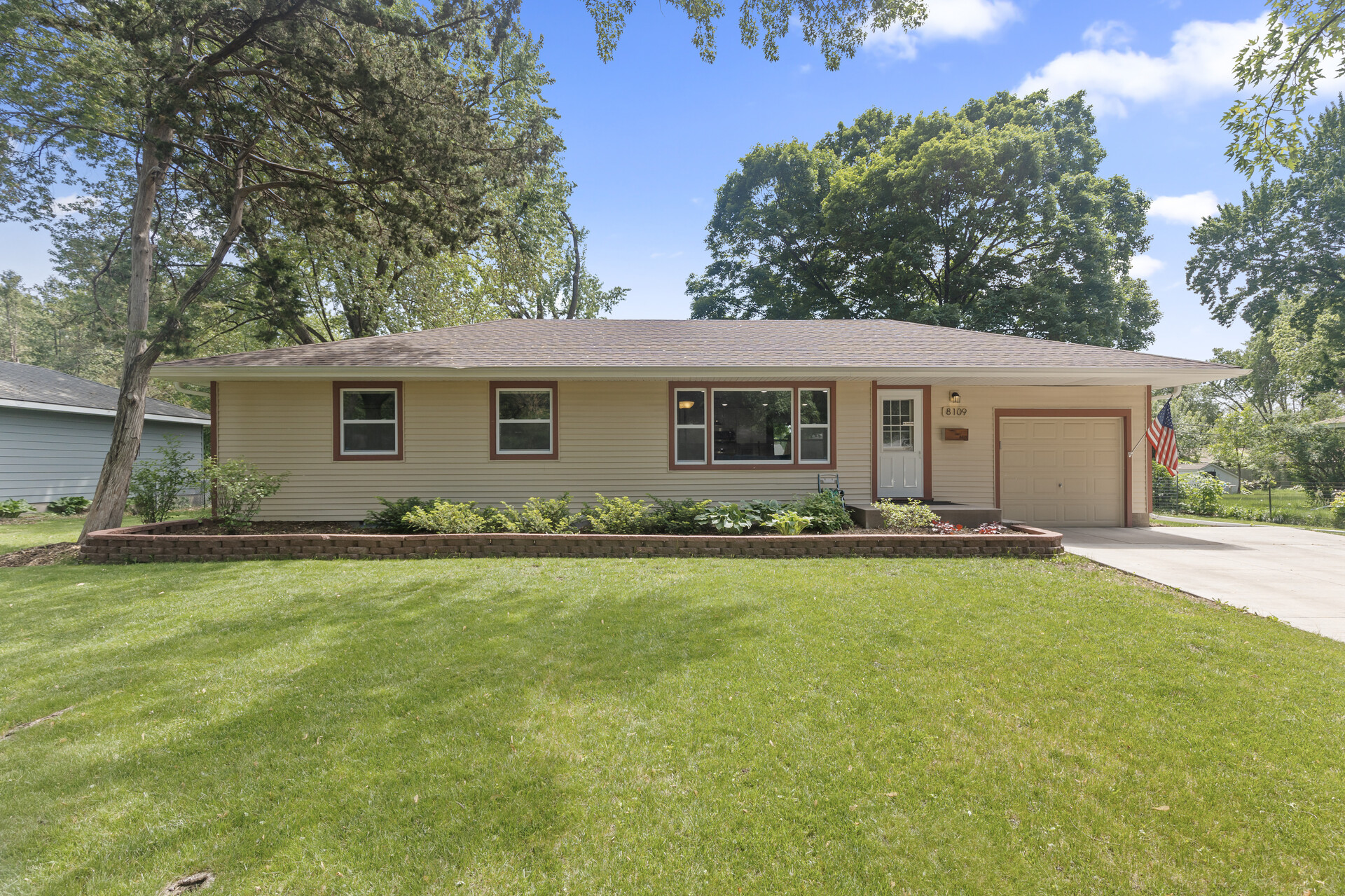 03 8109 Aster3 mls 1