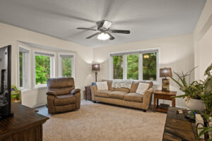 04_11810_Larabee4_mls