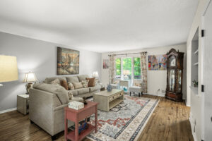 05_37_Birnamwood_Dr8_mls