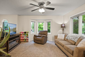 06_11810_Larabee6_mls