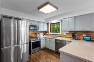 07_2646_Greenmeadow12_mls