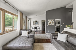 10_7210_Perry_Ct_W10_mls