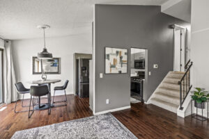 12_7210_Perry_Ct_W12_mls