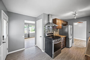 13_7206_June_Ave_N11_mls