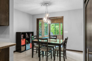 14_805_Ithaca_Ln_N17_mls