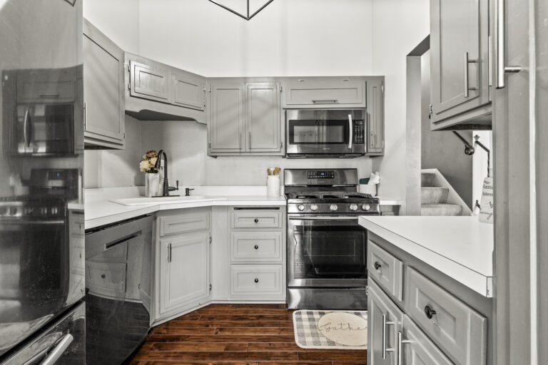 15 7210 Perry Ct W15 mls