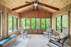 15_805_Ithaca_Ln_N18_mls