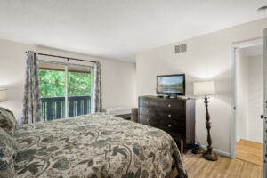 21_37_Birnamwood_Dr24_mls