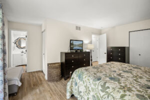 22_37_Birnamwood_Dr25_mls