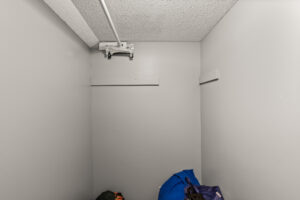 22_7210_Perry_Ct_W22_mls