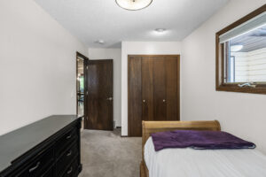 24_805_Ithaca_Ln_N27_mls