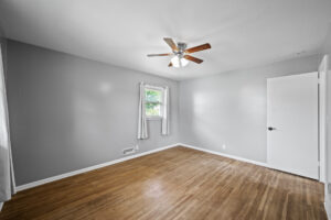 25_7206_June_Ave_N22_mls