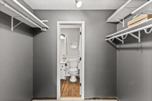 25_7210_Perry_Ct_W25_mls