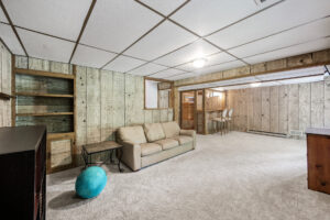 27_805_Ithaca_Ln_N30_mls