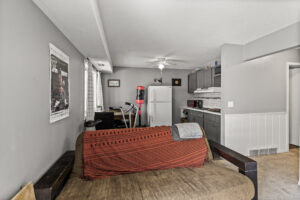 33_7210_Perry_Ct_W33_mls