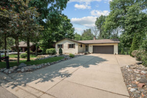 35_805_Ithaca_Ln_N2_mls