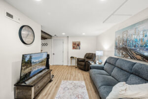 38_37_Birnamwood_Dr41_mls