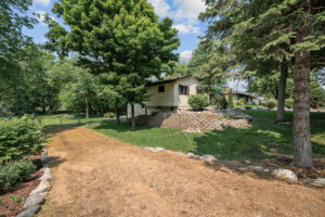 40_805_Ithaca_Ln_N43_mls